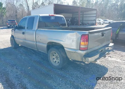 1999 Chevrolet Silverado 1500 Ls z USA, uszkodzony, nr VIN 2GCEC19T2X1184419